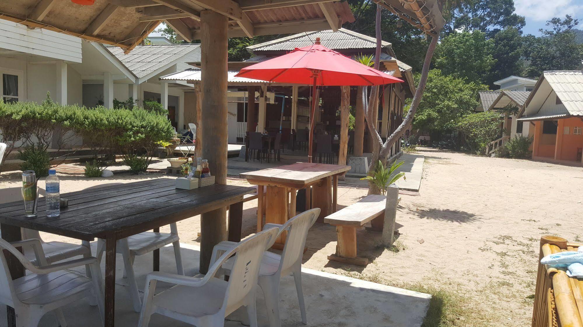 Amity Beach Resort Maret Zewnętrze zdjęcie