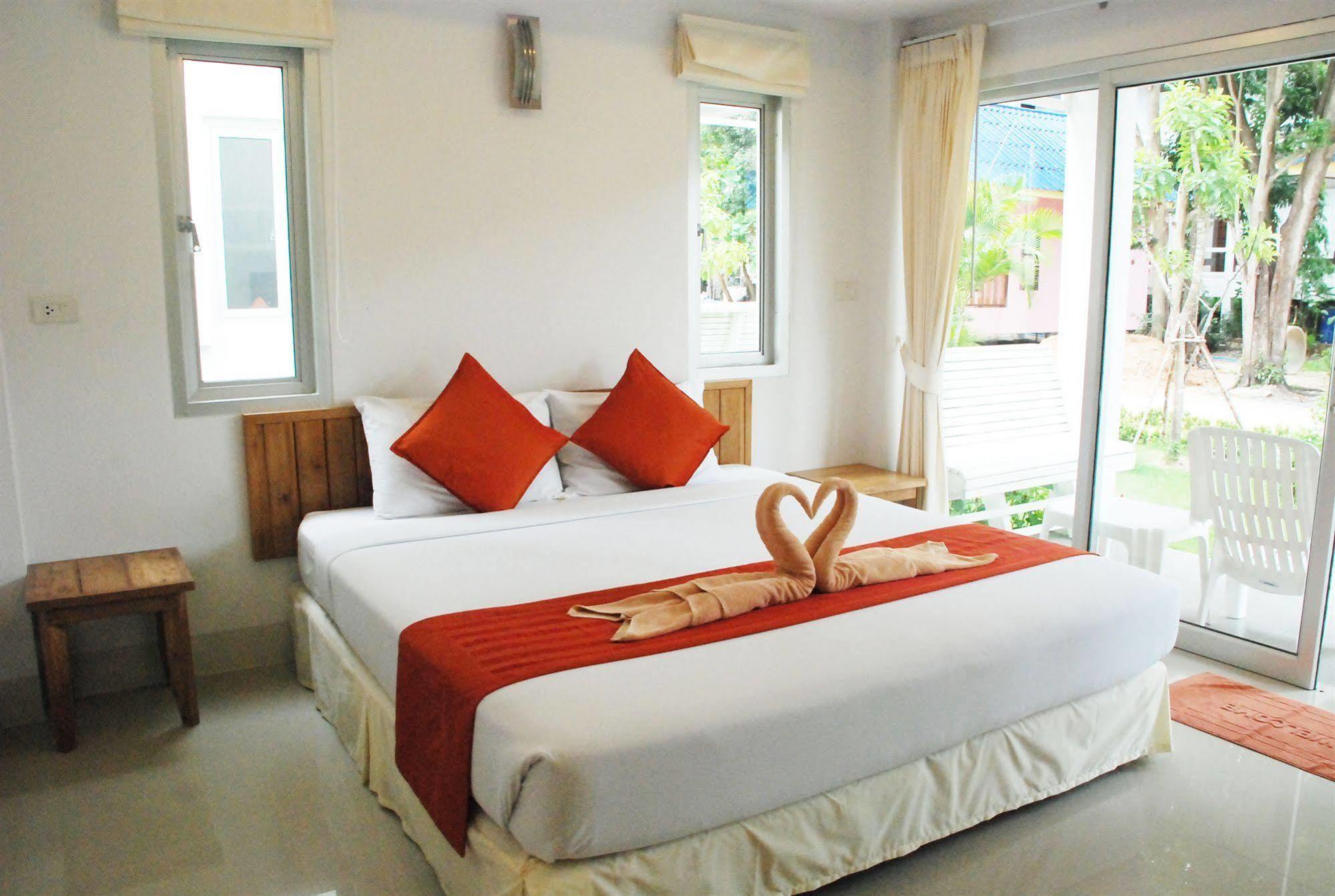 Amity Beach Resort Maret Zewnętrze zdjęcie
