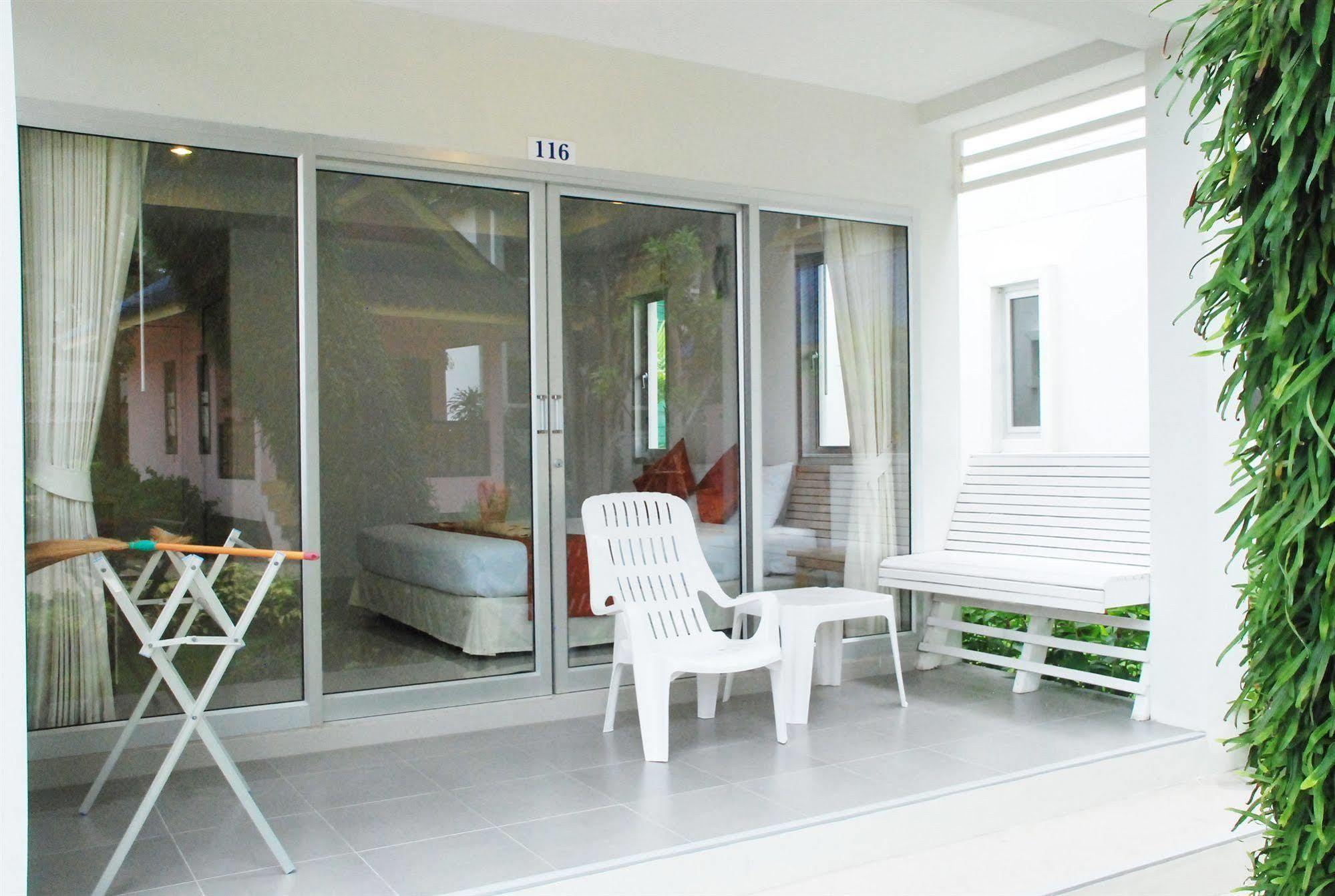 Amity Beach Resort Maret Zewnętrze zdjęcie