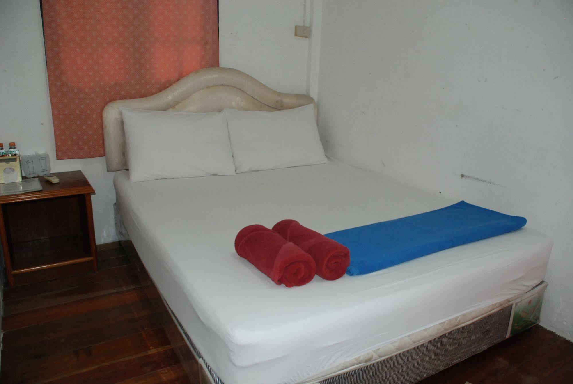 Amity Beach Resort Maret Zewnętrze zdjęcie
