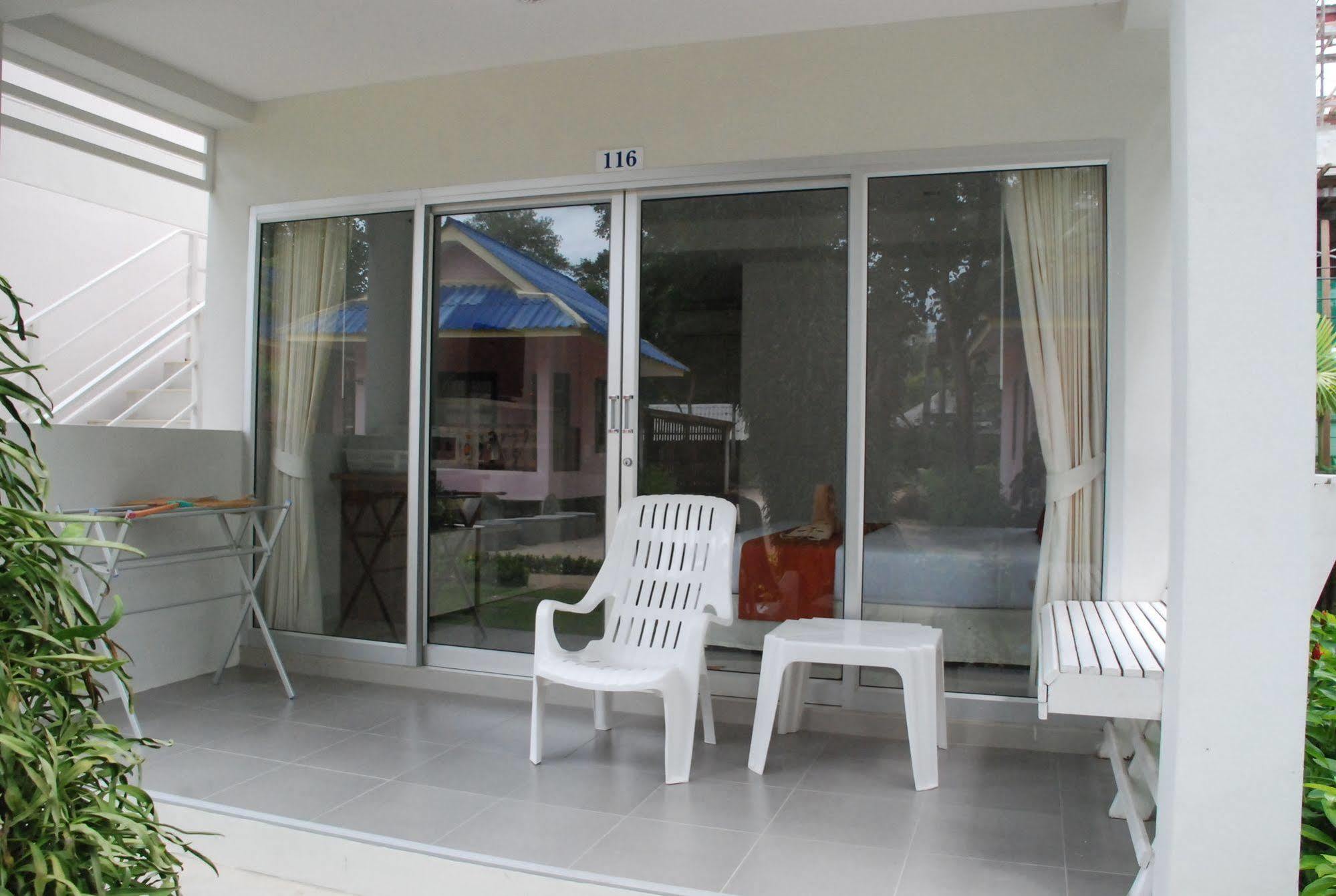 Amity Beach Resort Maret Zewnętrze zdjęcie