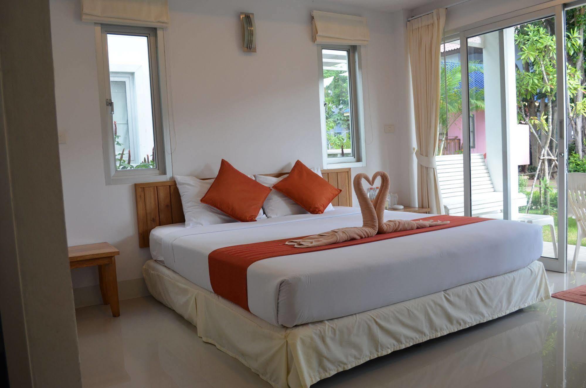 Amity Beach Resort Maret Zewnętrze zdjęcie
