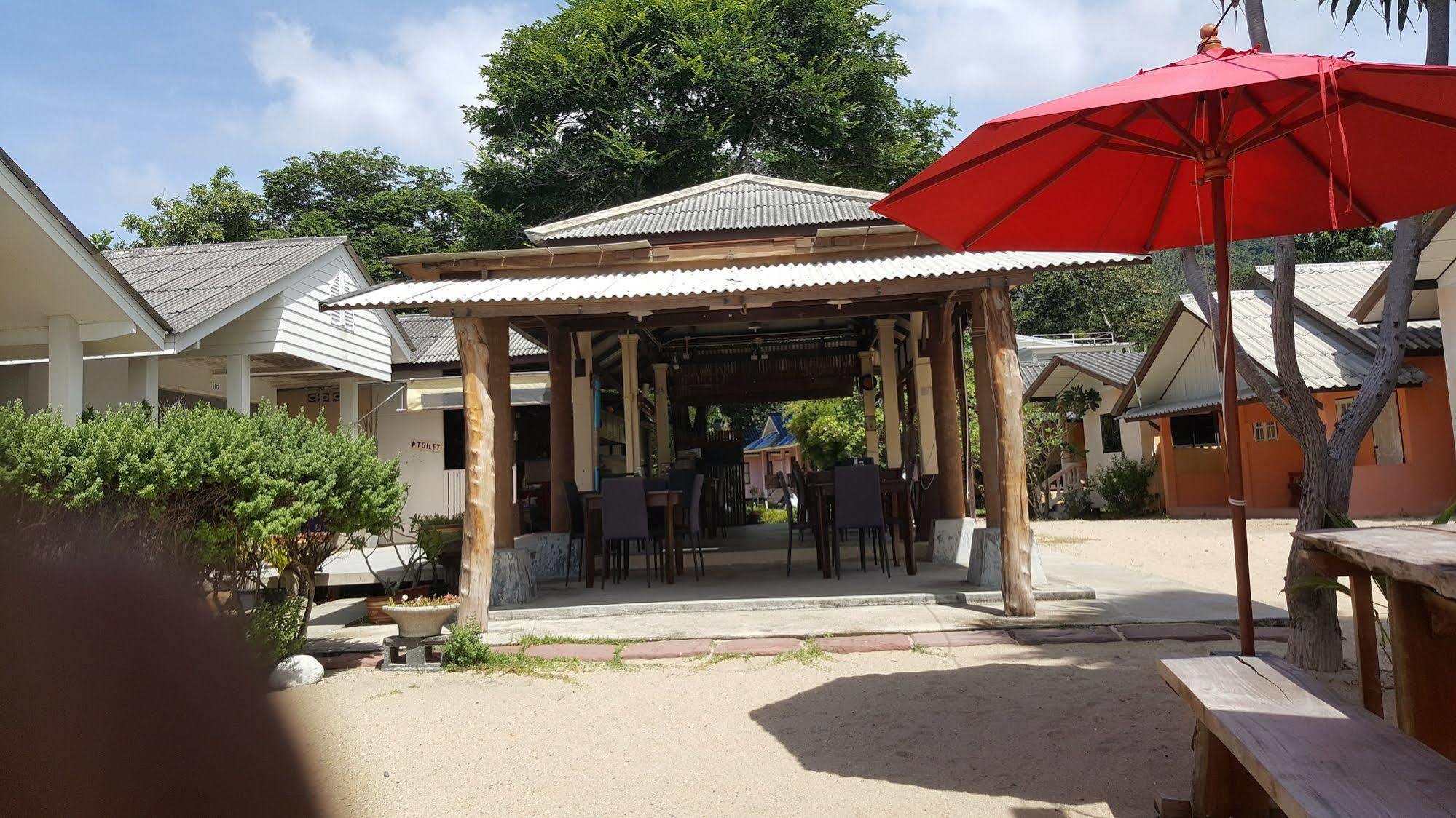 Amity Beach Resort Maret Zewnętrze zdjęcie