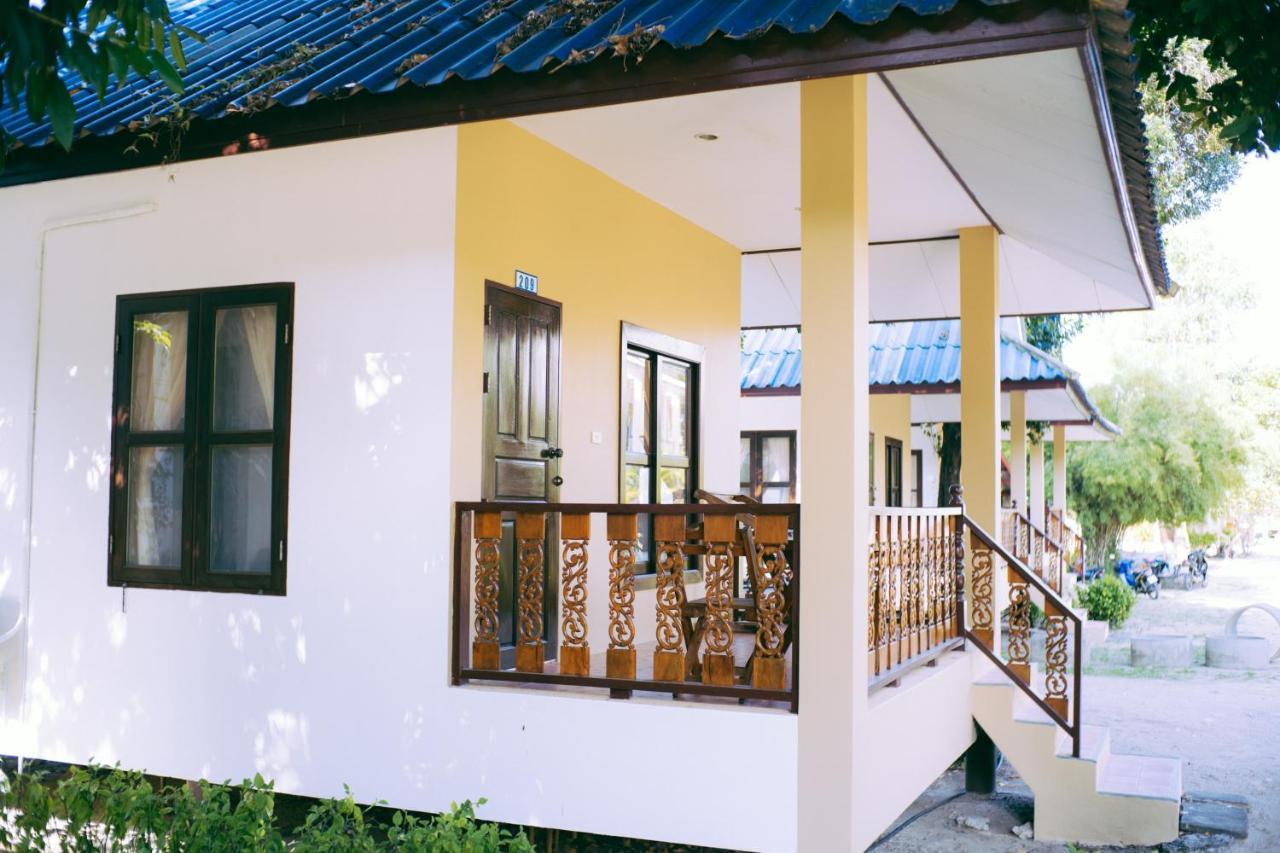 Amity Beach Resort Maret Zewnętrze zdjęcie
